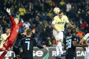 Martin Škrtel (vpravo) si aktuálne oblieka dres Fenerbahce.