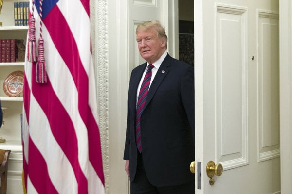 Trump ponúkol ochranu miliónu migrantov výmenou za financovanie múru