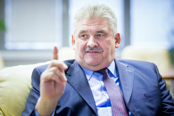 Tripartita prerokuje minimálnu mzdu aj návrhy na zníženie daní pre firmy