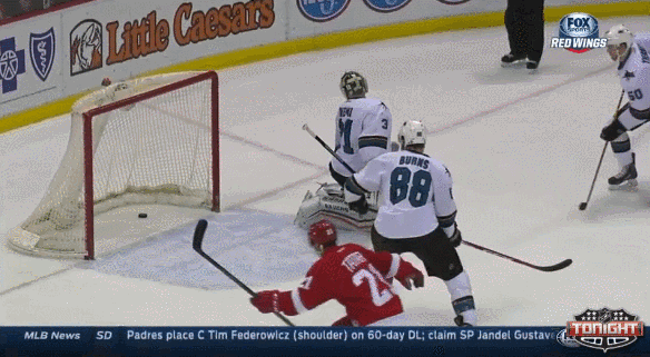 tomas.gif tomas.gif