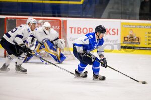 Dubnica (v bielom) hrala v Martine.