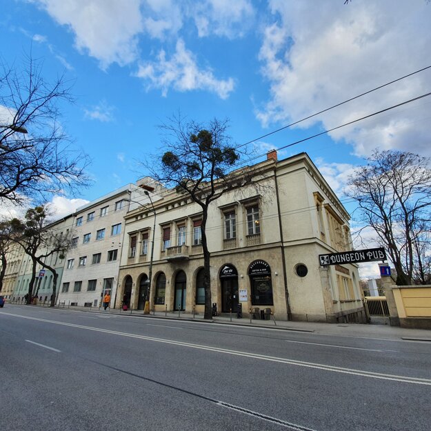 Vila Egona Bondyho, riaditeľa Kablovky