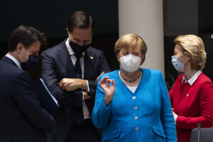 Nemecká kancelárka Angela Merkelová, taliansky premiér Giuseppe Conte, holandský premiér Mark Rutte a šéfka eurokomisie Ursula von der Leyenová na mimoriadnom summite.