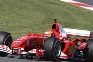 Mick Schumacher v monoposte svojho otca z roku 2004.