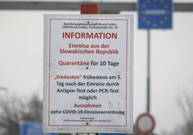 Situácia na hraničnom priechode Bratislava - Berg v smere do Rakúska počas sprísnenia opatrení na hraničných priechodoch od 17. februára 2021 v súvislosti s novými mutáciami koronavírusu.