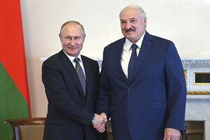  Ruský prezident Vladimir Putin a bieloruský prezident Alexandr Lukašenko.