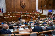 Poslanci Národnej rady.