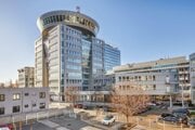 Pressburg Tower dokončili na prelome milénia.