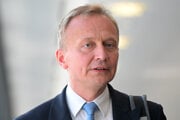 Eurokomisár pre rozpočet Piotr Serafin.