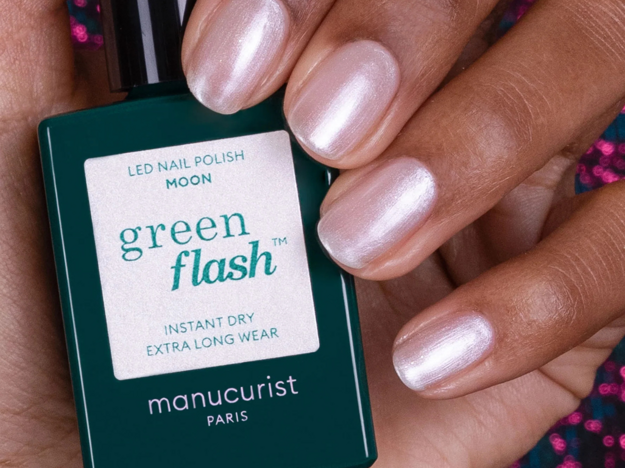 Gélový lak na nechty Manicurist v odtieni Moon. (zdroj: Manicurist)