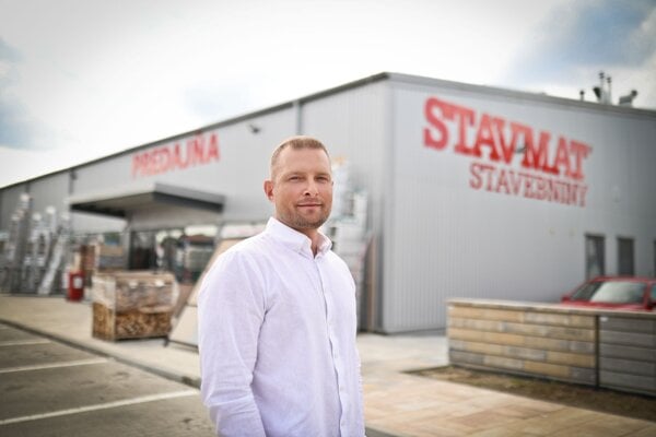 Konateľ spoločnosti Stavmat stavebniny Ivan Bako. 