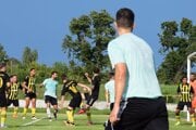 Záber zo stretnutia Želiezovce - Salka 1:2.