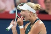 Dánska tenistka Clara Tausonová na turnaji WTA v Montreale 2025.