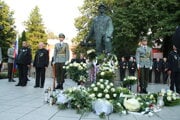 V Handlovej si dnes uctia pamiatku dvadsiatich baníkov a banských záchranárov, ktorí v roku 2009 zahynuli pri výbuchu v Bani Handlová.