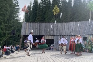 Súčasťou galaprogramu bola aj Folklórna skupina Goral zo Suchej Hory.
