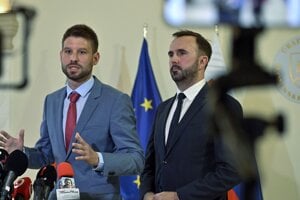 Poslanci Štefan Kišš a Michal Šimečka.