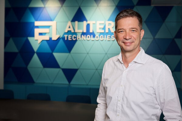 Výkonný riaditeľ spoločnosti Aliter Technologies Ján Grujbár.