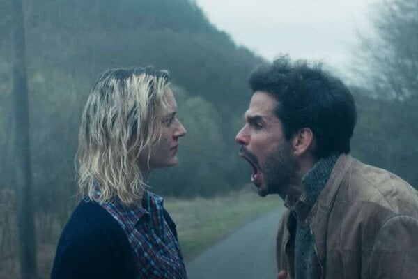 Rebeka Poláková a Noel Czuczor vo filme Perla.