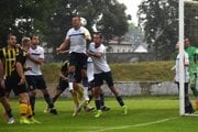 Záber zo stretnutia Želiezovce - Komjatice 4:0. 