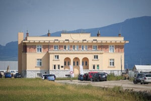 Budova, odkiaľ sa ozvalo prvé rozhlasové vysielanie.
