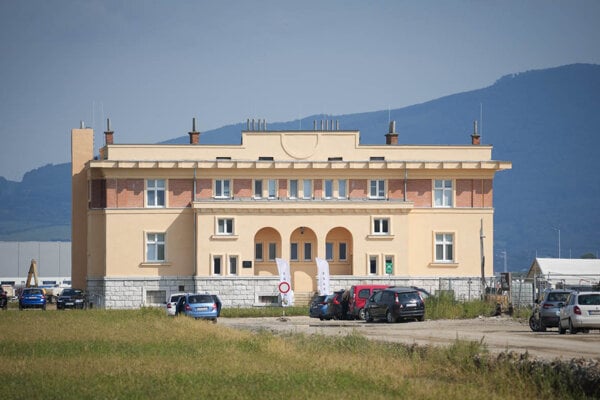 Budova, odkiaľ sa ozvalo prvé rozhlasové vysielanie.