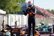 Max Verstappen na Red Bulle sa teší z pole position po kvalifikácii na VC Talianska 2025.