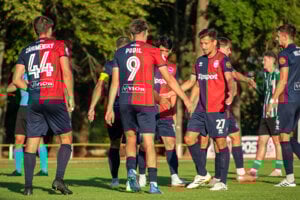 FC ViOn vyhral 7:0 v Kalinove a postúpil z tretieho kola Slovnaft Cupu.