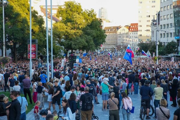 Protest na bratislavskom Námestí SNP.