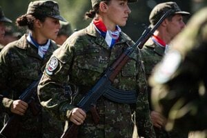 V Česku platí branná povinnosť pre ženy ako pre mužov, na Slovensku o nej ani neuvažujeme