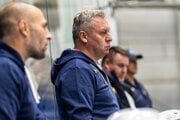 Tréner Peter Oremus na lavičke Spišskej Novej Vsi. 