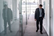 Herec Milan Ondrík počas natáčania filmu Otec.