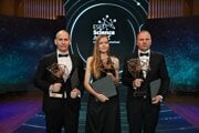 Laureáti ESET Science Award, zľava: Ľubomír Švorc, Daniela Vacek a Martin Kahanec. 