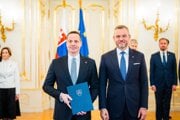 Peter Pellegrini (vpravo) a nový veľvyslanec v Spojených štátoch amerických Andrej Droba.