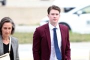 Carter Hart prichádza na súd.
