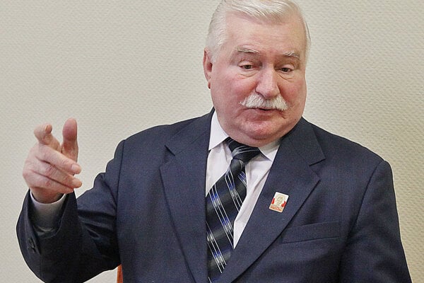 Poľský exprezident Walesa pred voľbami podporuje opozíciu