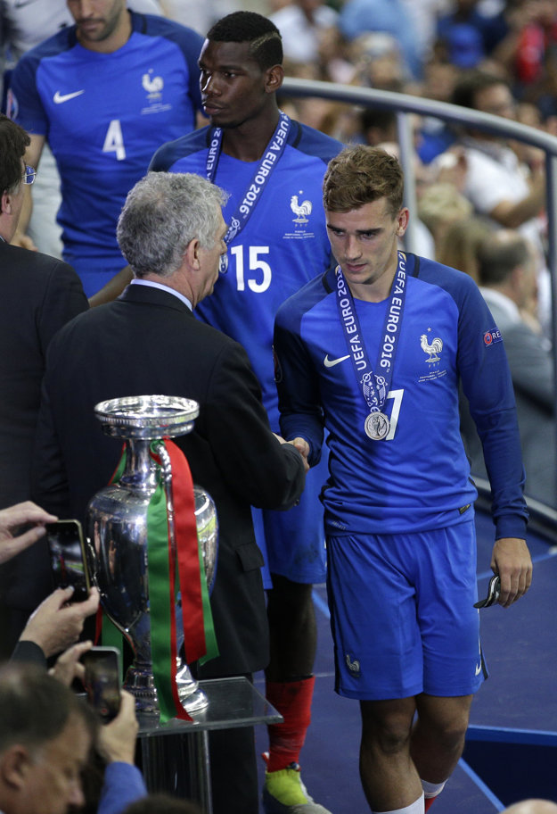 Futbalisti Francúzska získali na domácom európskom šampionáte strieborné medaily.