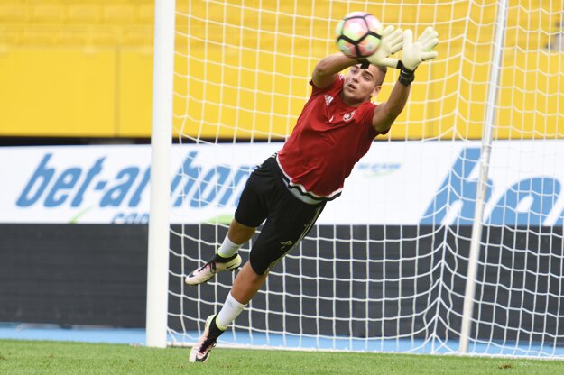 Trnava má v time jeden z najväčších talentov slovenského futbalu - brankára Adama Jakubecha.