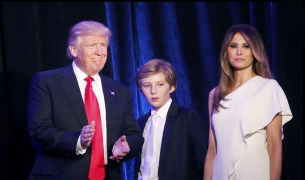 Rodina nebude pokope. Donald bude žiť v Bielom dome, Melania a Barron na Manhattane. (zdroj: reuters)