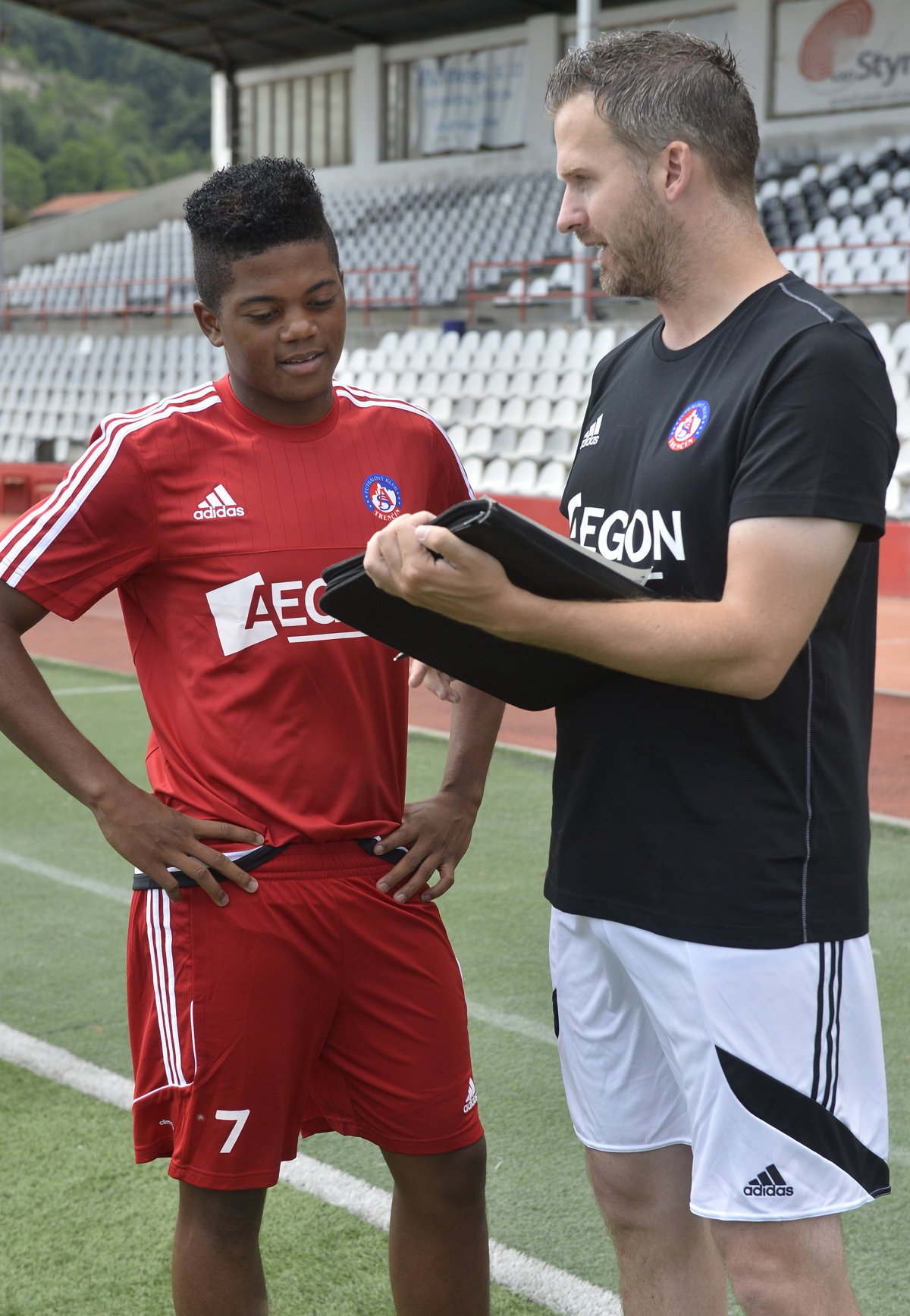 Bývalý hrÃ¡Ä trenÄÃna leon bailey ide do leverkusenu sport.sme.sk