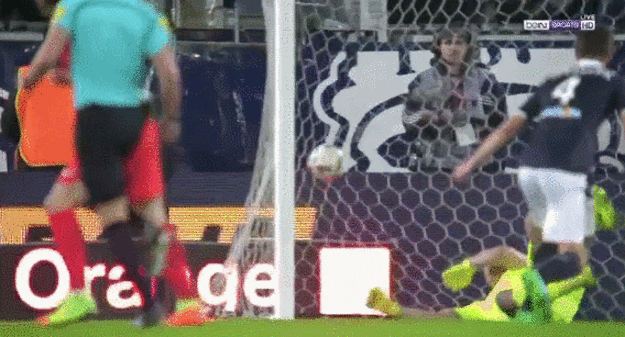 Víťazný gól Edinsona Cavaniho z iného uhla pohľadu.