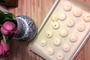 Aquafaba v sladkých pusinkách.