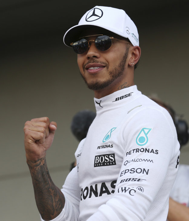 Šťastný Lewis Hamilton.