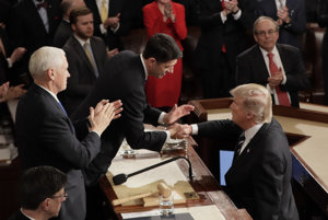 Kongres Trumpovi pred dvoma mesiacmi tlieskal. Podľa profesora Lichtmana ho však skôr či neskôr odvolá. 