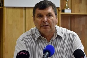 Prezident klubu Miroslav Remeta na tlačovej konferencii futbalového klubu 1.FC Tatran Prešov.