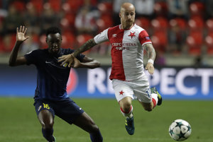 Miroslav Stoch (vpravo) si za predvedené výkony vyslúžil v Slavii slová chvály.