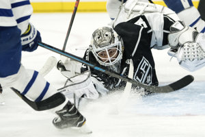 Peter Budaj v zápase proti Torontu.