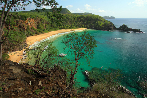 Pláž Baia do Sancho, Fernando de Noronha, Brazília