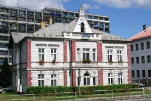 Budova Považskej knižnice. 