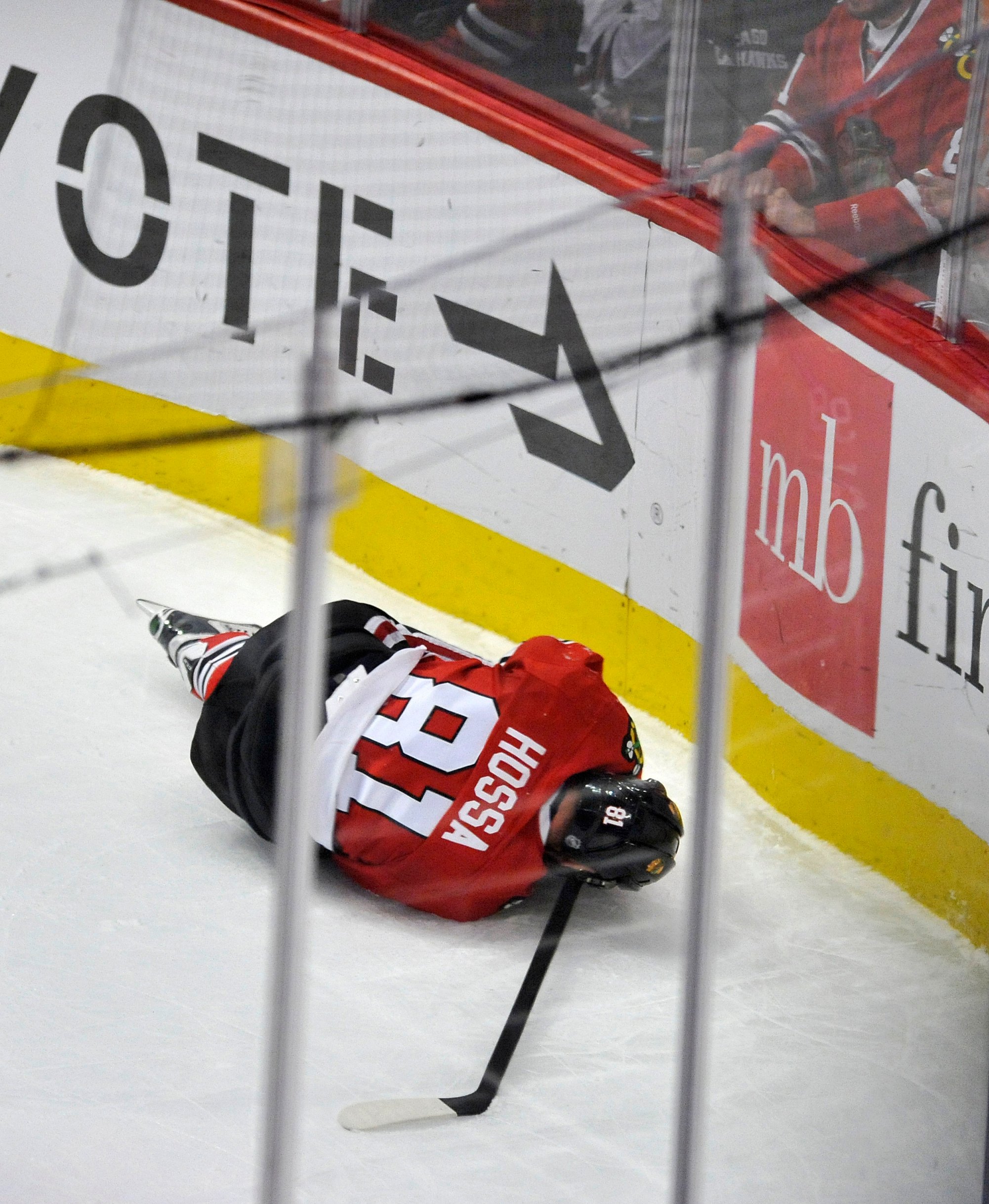 ducks_blackhawks_hockey-1cbb17098d924aef_r7016.jpeg ducks_blackhawks_hockey-1cbb17098d924aef_r7016.jpeg