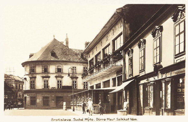 Astória